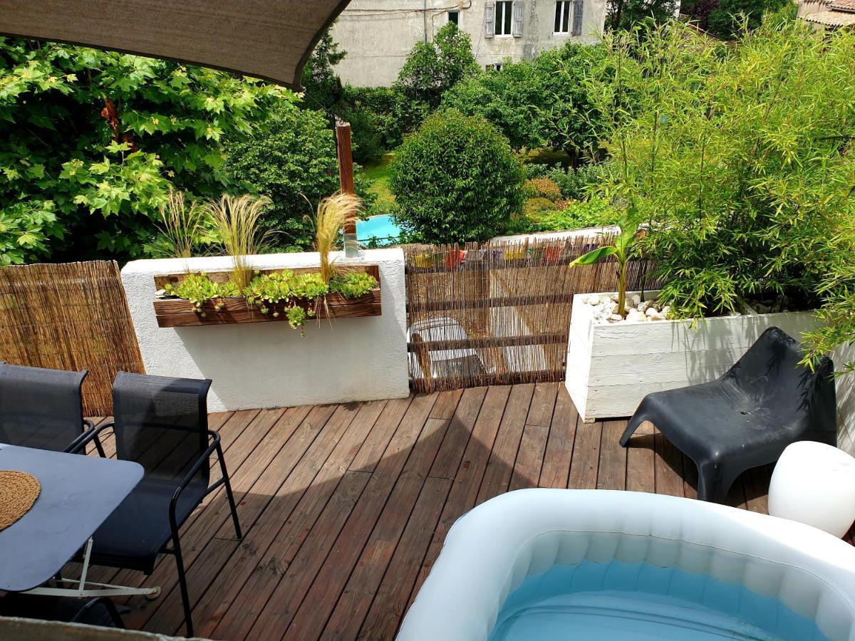 סן-ז'אן-דו-גאר Duplex Avec Spa Et Terrasse En Plein Centre Du Village מראה חיצוני תמונה