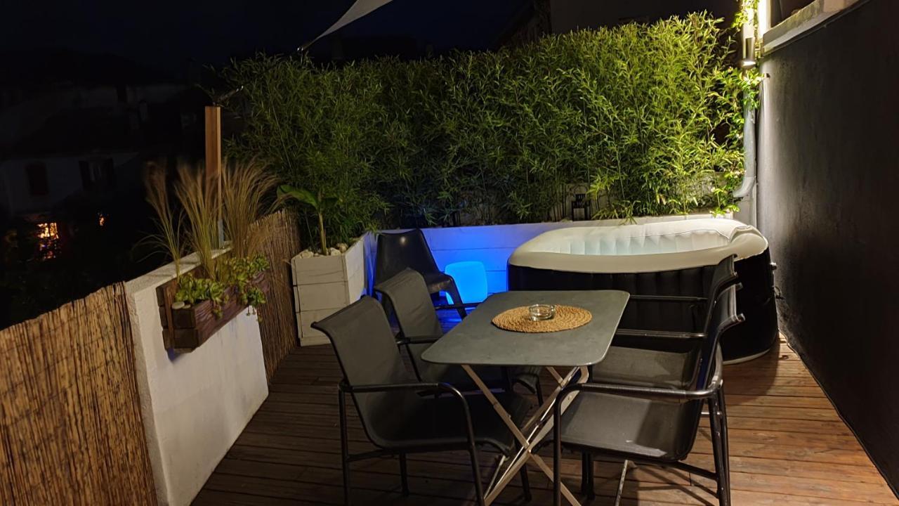 סן-ז'אן-דו-גאר Duplex Avec Spa Et Terrasse En Plein Centre Du Village מראה חיצוני תמונה
